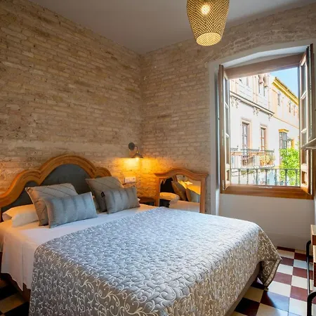Dona Elvira Cathedral Apartment Seville