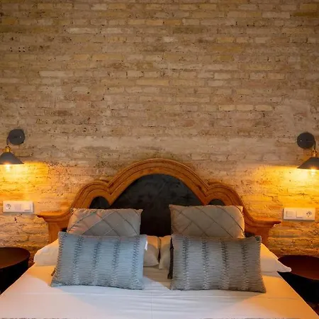 Dona Elvira Cathedral Apartment