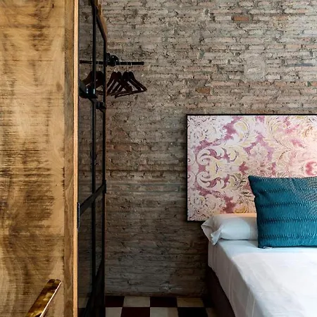 Dona Elvira Cathedral Apartment *